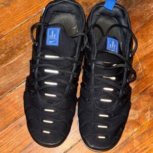 Nike Air VaporMax Plus Black and Blue Athletic Sneakers size 9